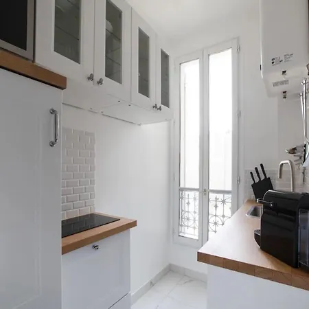 Apartment Charming Appt - 2p- Next To Batignolles